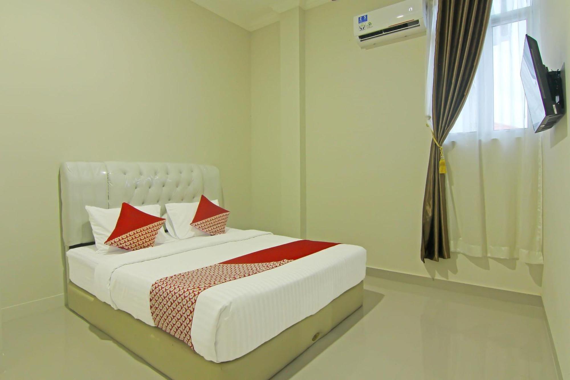 OYO 91675 Utama Residence Padang  Luaran gambar